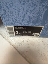 Load image into Gallery viewer, 3 NIKE Sneakers