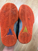 Load image into Gallery viewer, 3 NIKE Sneakers