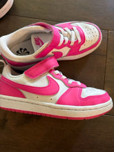 Load image into Gallery viewer, 11 NIKE Shoes/Boots
