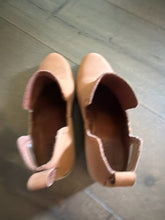 Load image into Gallery viewer, 7 Toms Brown Booties
