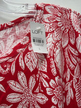 Load image into Gallery viewer, Size L Loft red/white Floral Blouse
