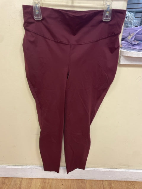 Size 14 Lululemon Burgundy Solid Workout