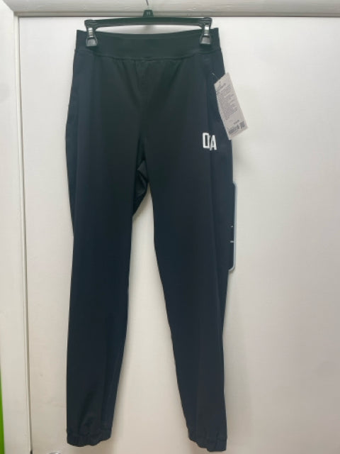 Size 4 Lululemon Black Solid Workout