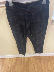 Size M Lululemon Black Camoflage Workout