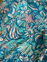 Load image into Gallery viewer, Size M Lilly pulitzer Blue Floral 2PC Ensemble
