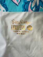 Load image into Gallery viewer, Size M Lilly pulitzer Blue Floral 2PC Ensemble
