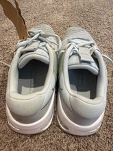 Load image into Gallery viewer, 8.5 NIKE Mint Sneakers
