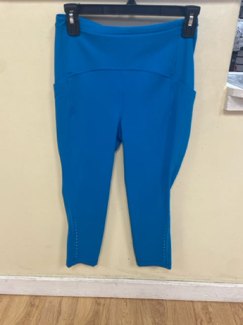 Size 6 Lululemon Blue Solid Workout