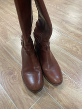 Load image into Gallery viewer, 9 Tory Burch Brown Boots
