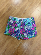 Load image into Gallery viewer, Size 4 Lilly pulitzer Blue Animal Print Shorts
