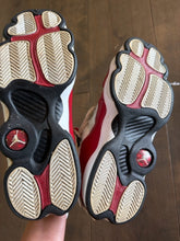 Load image into Gallery viewer, 6 jordan Sneakers
