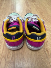 Load image into Gallery viewer, 1.5 NIKE Sneakers
