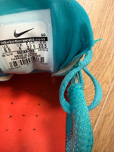 Load image into Gallery viewer, 6.5 NIKE Sneakers
