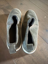 Load image into Gallery viewer, 8.5 Toms Gray Flats
