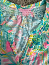 Load image into Gallery viewer, Size M Lilly pulitzer Green Design Tank Top
