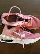 Load image into Gallery viewer, 4 NIKE Shoes/Boots
