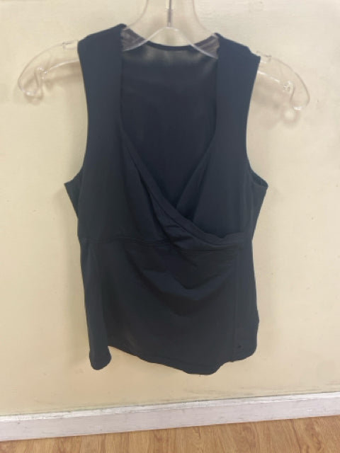 Size M Lululemon Black Solid Workout