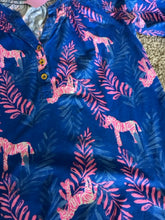 Load image into Gallery viewer, Size XS Lilly pulitzer Blue Animal Print Dress
