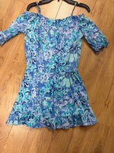 Load image into Gallery viewer, 9 Lilly pulitzer 10 Romper
