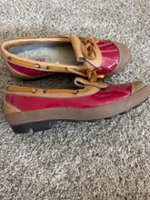 Load image into Gallery viewer, 7 Ugg Red Flats
