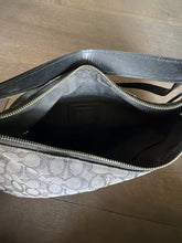 Load image into Gallery viewer, Coach Purse
