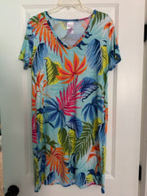 Load image into Gallery viewer, Size M Stella Parker Blue Print Floral Dress
