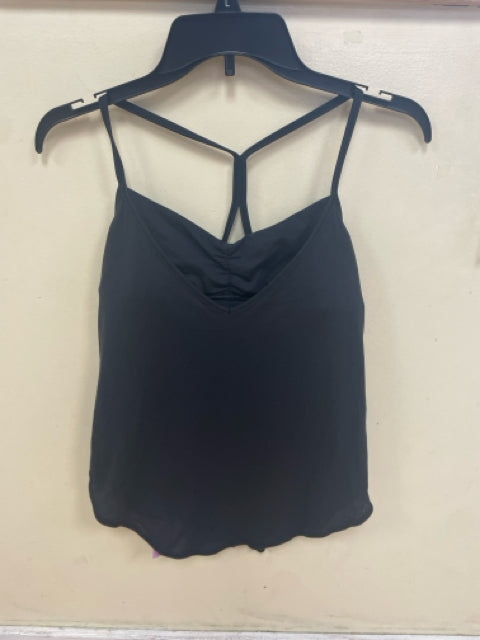 Size M Lululemon Black Solid Workout