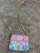 Load image into Gallery viewer, Lilly pulitzer Purse
