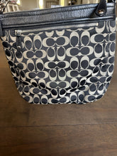 Load image into Gallery viewer, Coach Purse

