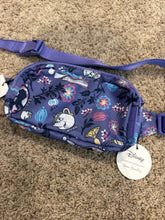Load image into Gallery viewer, Vera Bradley Fanny pack
