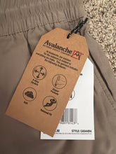 Load image into Gallery viewer, Size M Avalanche Brown Shorts
