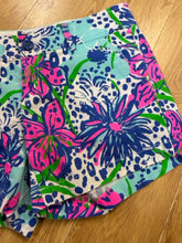 Load image into Gallery viewer, Size 4 Lilly pulitzer Blue Animal Print Shorts
