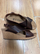 Load image into Gallery viewer, 8 papillio Brown Wedges

