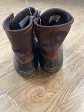 Load image into Gallery viewer, 7 Sperry Brown Boots
