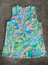 Load image into Gallery viewer, Size M Lilly pulitzer Green Design Tank Top
