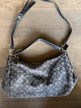 Load image into Gallery viewer, Coach Purse
