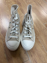 Load image into Gallery viewer, 9 Converse Tan Floral Sneakers
