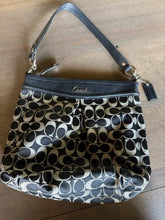 Load image into Gallery viewer, Coach Purse
